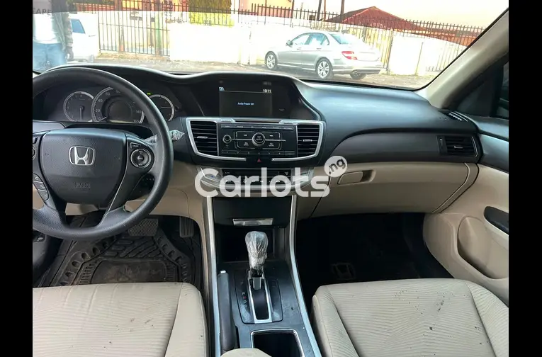 SUPER CLEAN 2015 HONDA ACCORD for sale in Kaduna, Kaduna - thumbnail 3