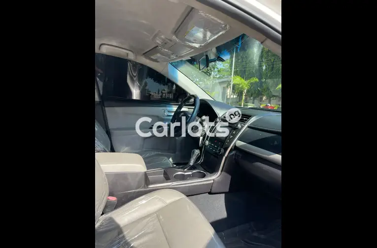 Foreign used 2016 Toyota Camry for sale in Abuja, FCT - thumbnail 3