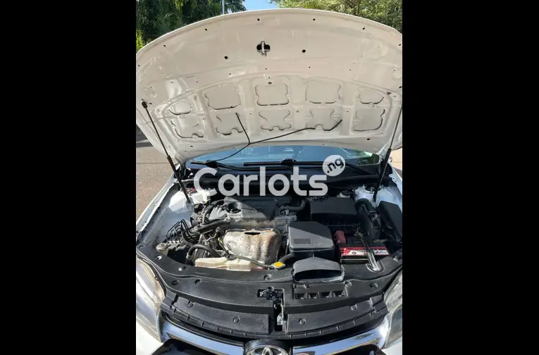 Foreign used 2016 Toyota Camry for sale in Abuja, FCT - thumbnail 4