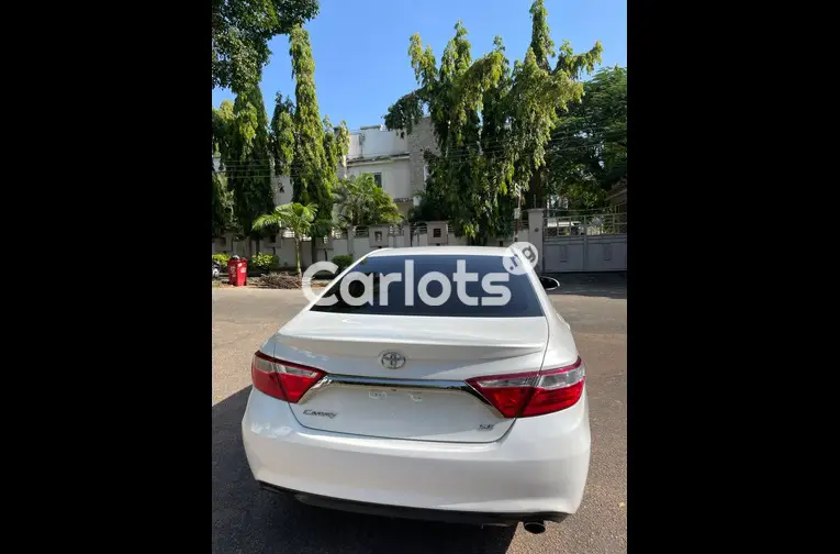 Foreign used 2016 Toyota Camry - 5/5