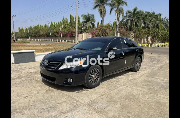 2009 KEYLESS TOYOTA CAMRY XLE V6 for sale in Kaduna