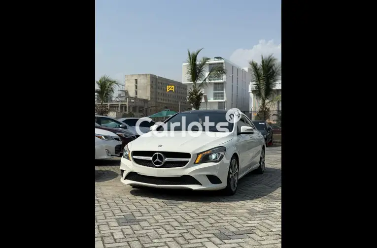 2014/15 Mercedes Benz CLA 250 Premium - 1/5