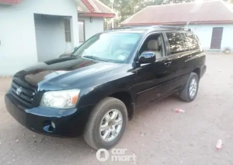 Used 2004 Toyota Highlander - 4/5