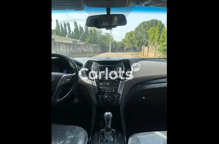 SUPER CLEAN 2015 HYUNDAI SANTAFE for sale in Kaduna, Kaduna - thumbnail 3