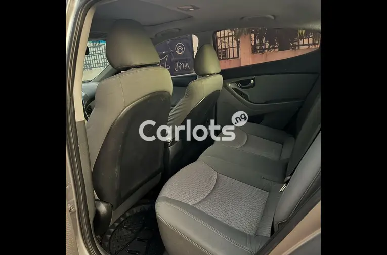 DISTRESS SALE 2013 HYUNDAI ELANTRA for sale in Kaduna, Kaduna - thumbnail 4