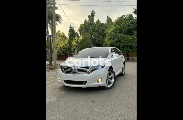 SUPER CLEAN 2010 KEYLESS TOYOTA VENZA for sale in Kaduna, Kaduna - photo 1 of 5