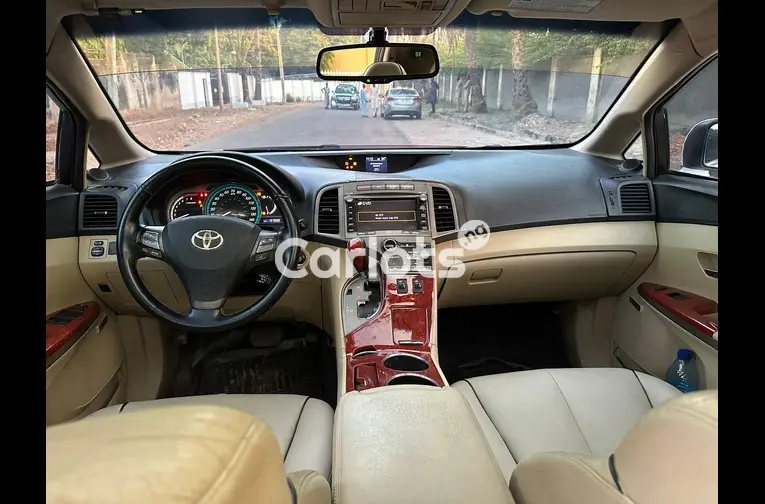 SUPER CLEAN 2010 KEYLESS TOYOTA VENZA for sale in Kaduna, Kaduna - thumbnail 2
