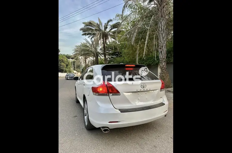 SUPER CLEAN 2010 KEYLESS TOYOTA VENZA for sale in Kaduna, Kaduna - thumbnail 5