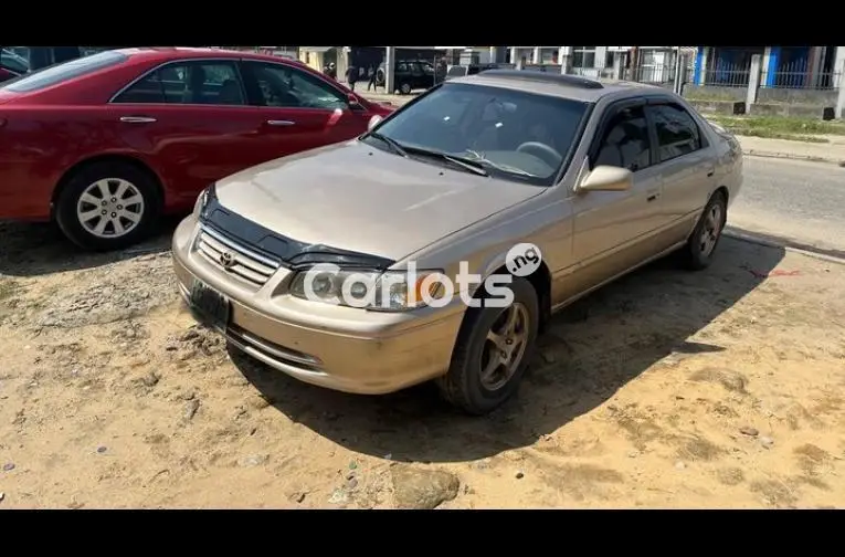 Toyota Camry 2001