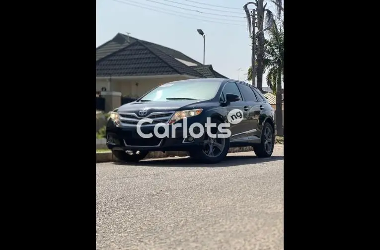 SUPER CLEAN 2010 KEYLESS TOYOTA VENZA