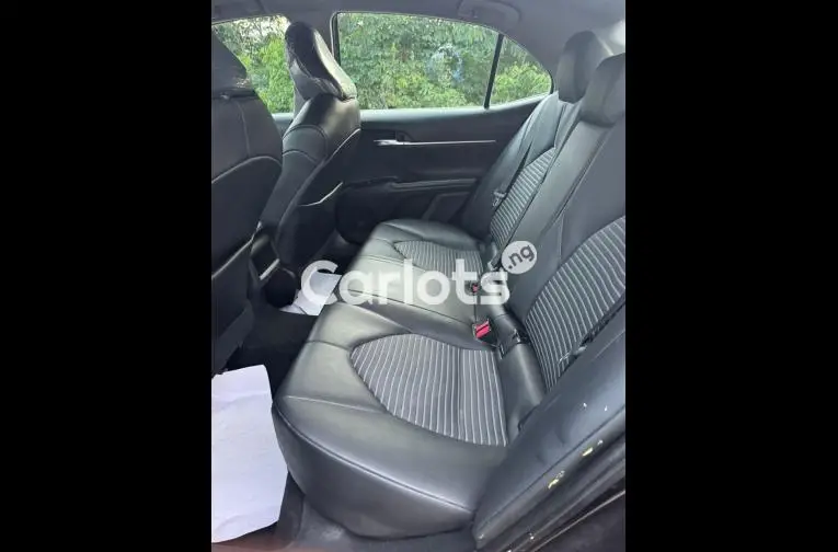 Foreign used Toyota Camry 2020 Model for sale in Abuja, FCT - thumbnail 3