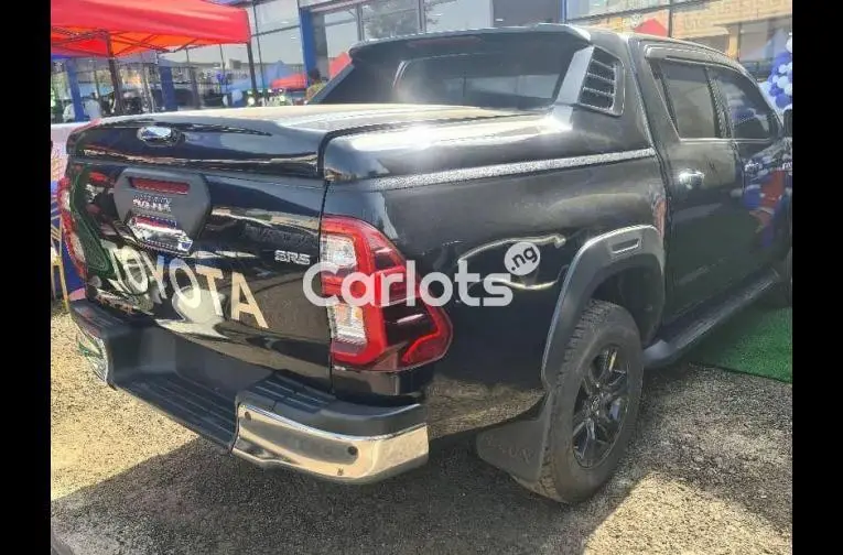 2022 Toyota Hilux bullet proof Adventure - 5/5