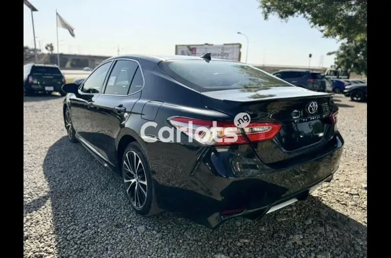 FOREIGN USED 2020 TOYOTA CAMRY SE - 5/5