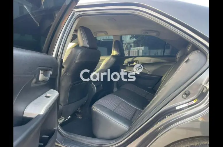 SUPER CLEAN 2013 TOYOTA CAMRY SE for sale in Kaduna, Kaduna - thumbnail 4