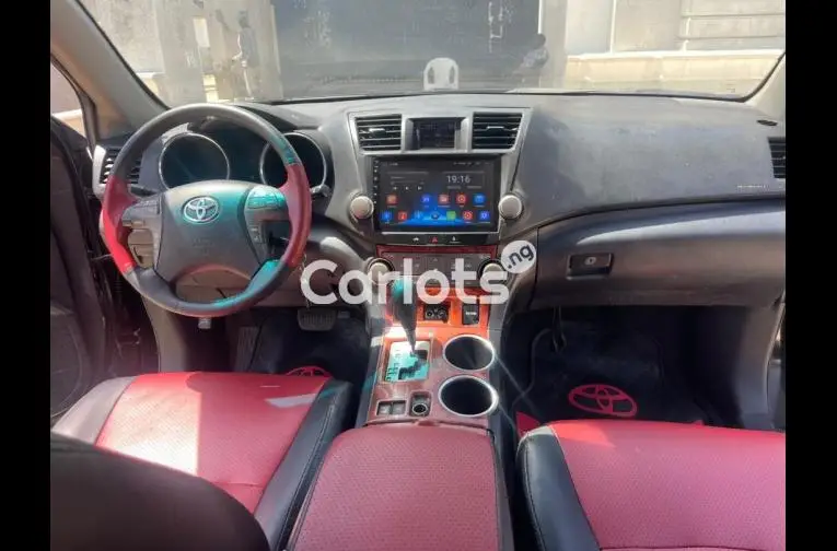 2013 UPGRADED TOYOTA HIGHLANDER for sale in Kaduna, Kaduna - thumbnail 2