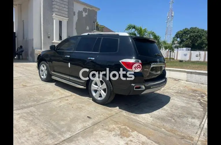 2013 UPGRADED TOYOTA HIGHLANDER for sale in Kaduna, Kaduna - photo 4 of 5