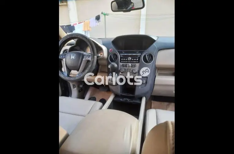 Bought Brand New 2014 Honda Pilot With 2Keys for sale in Lagos, Lagos - photo 2 of 5