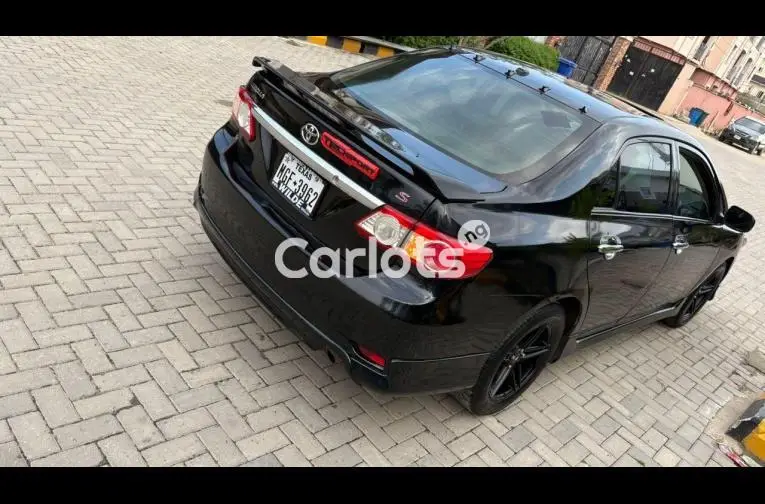 Pre-Owned 2013 Toyota Corolla Sports - 1/5