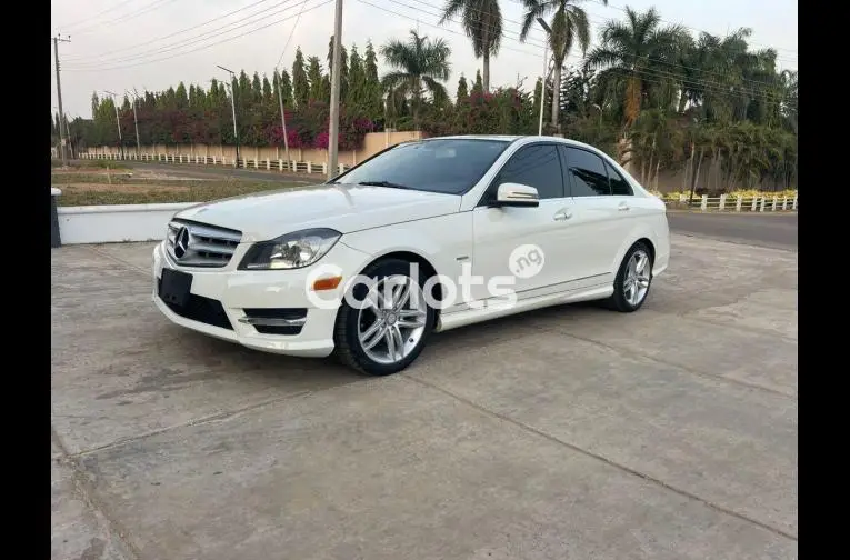 2012 MERCEDES BENZ C250 FOUR CYLINDERS for sale in Kaduna, Kaduna - thumbnail 1