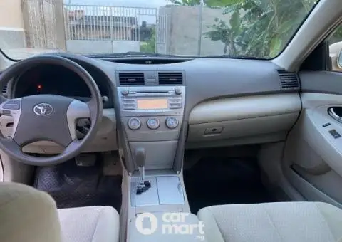 Tokunbo Toyota Camry LE 2010 - 3/5