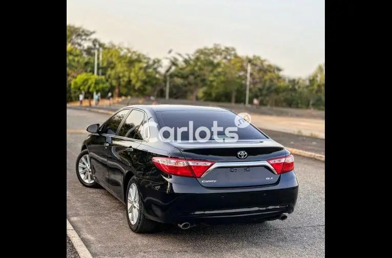 FOREIGN USED 2016 TOYOTA CAMRY V6 - 5/5