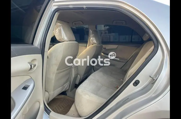 2013 UPGRADED TOYOTA COROLLA LE for sale in Kaduna, Kaduna - thumbnail 3