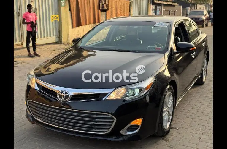 2013 Toyota Avalon XLE Premium - 2/5