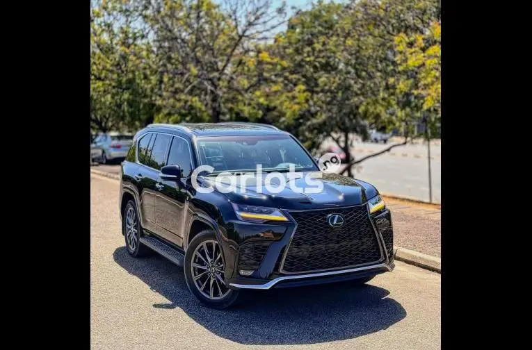 FOREIGN USED 2023 LEXUS LX600 F-SPORT - 2/5