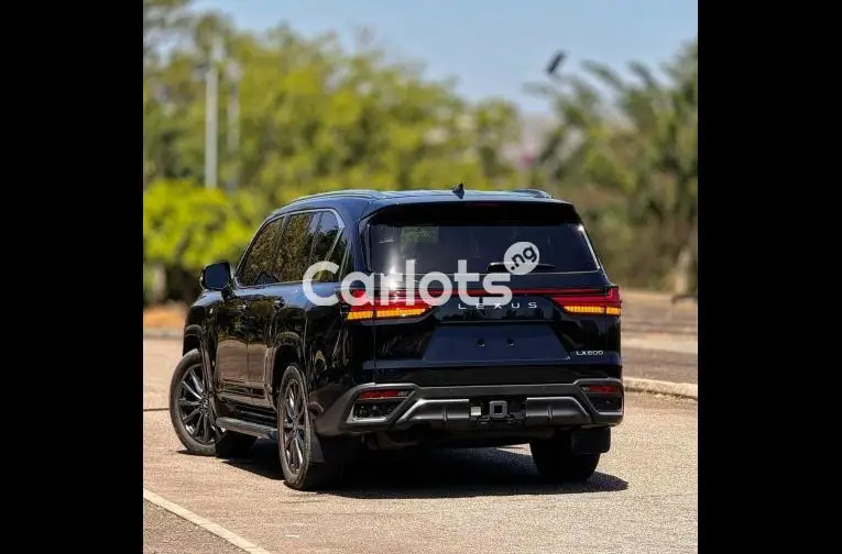 FOREIGN USED 2023 LEXUS LX600 F-SPORT - 5/5