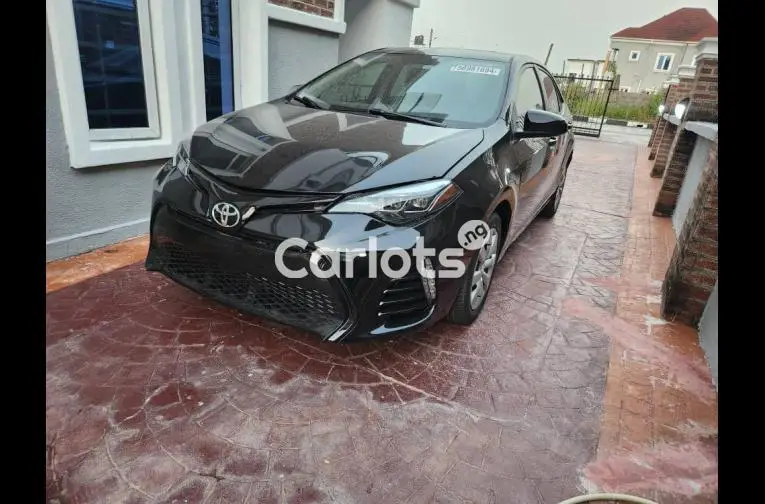 Tokunbo 2015 Toyota Corolla LE - 1/5