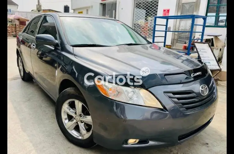 2008 Toyota Camry LE Accideant free - 1/5