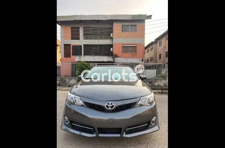 Registered but barely driven 2013 Toyota Camry SE - 1/5