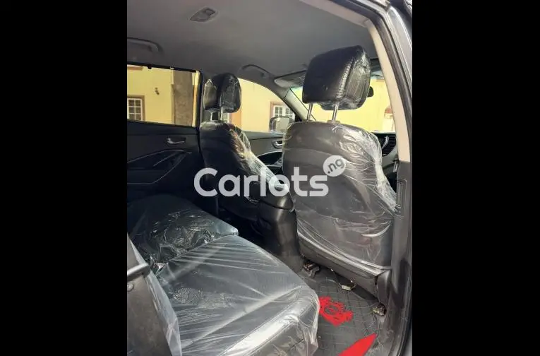 Hyundai Santa Fe 2013 for sale in Kaduna - thumbnail 3