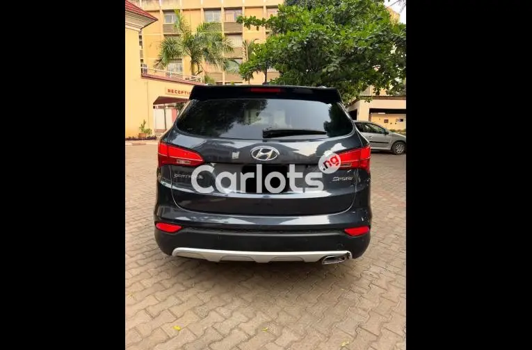 Hyundai Santa Fe 2013 for sale in Kaduna - thumbnail 5