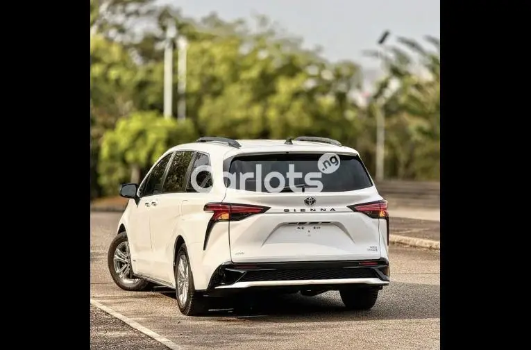 2021 TOYOTA SIENNA XSE HYBRID - 5/5