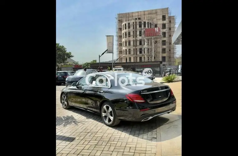 2019 MERCEDES BENZ E300 - 4/5