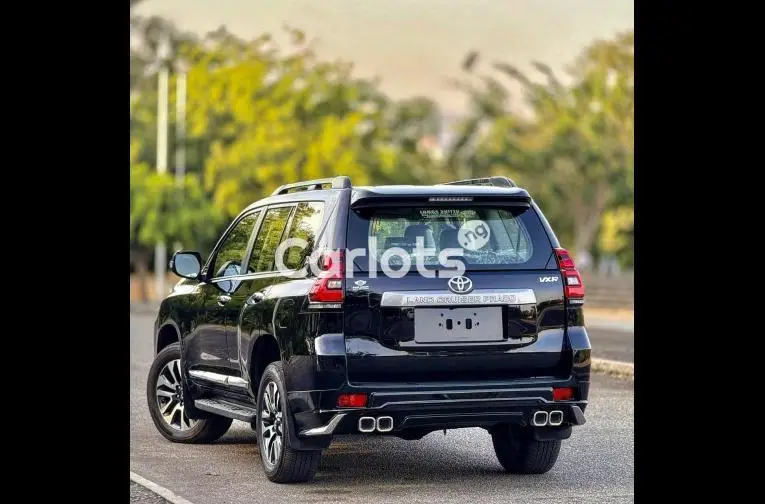 BRAND NEW 2023 TOYOTA LAND CRUISER PRADO - 4/5