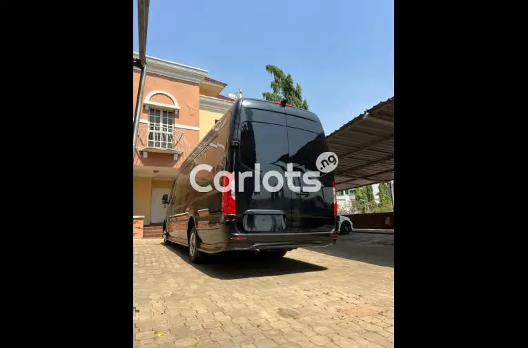 2022 Mercedes-Benz VIP sprinter for sale in Abuja, FCT - thumbnail 5