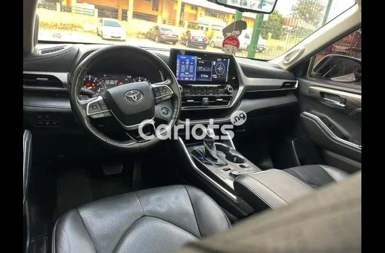 2022 Toyota Highlander PLATINUM for sale in Abuja, FCT - photo 3 of 5