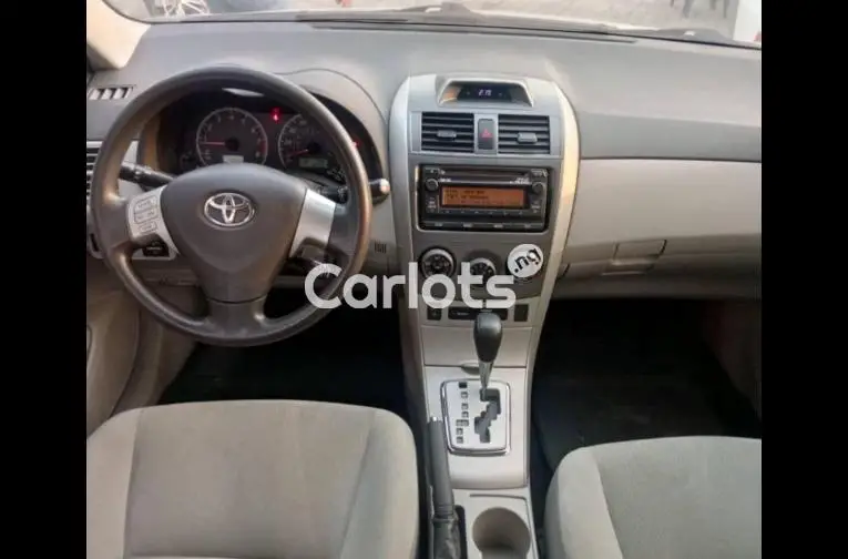 Tokunbo 2012 Toyota Corolla LE - 2/5