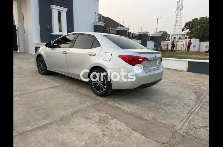 SUPER CLEAN 2018 UPGRADED TOYOTA COROLLA S for sale in Kaduna, Kaduna - photo 4 of 5