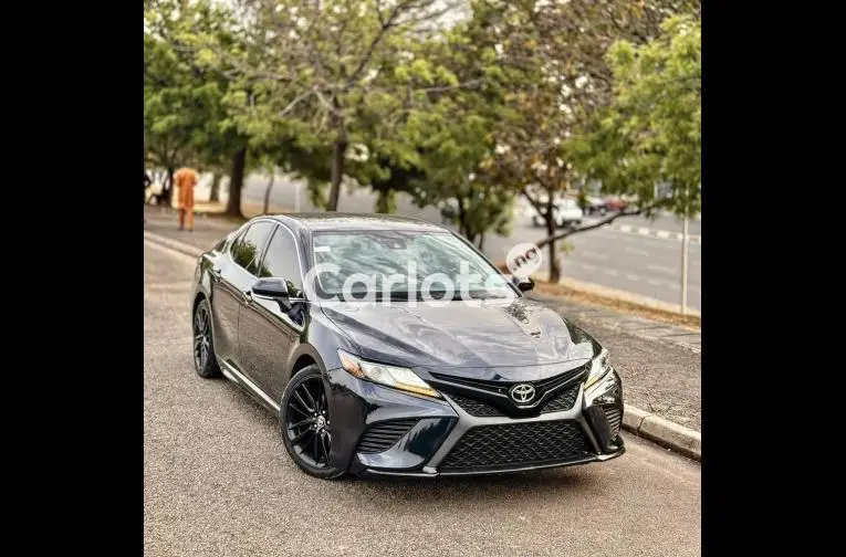 FOREIGN USED 2021 TOYOTA CAMRY XSE - 1/5