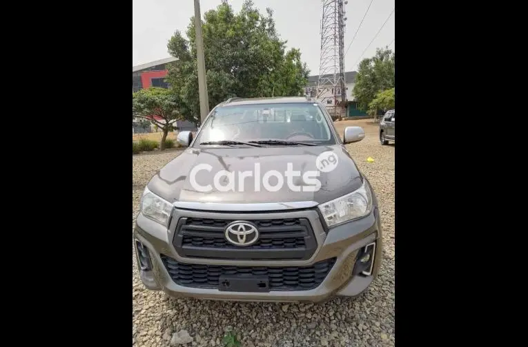 2014 Toyota Hilux 4X4 - 1/5