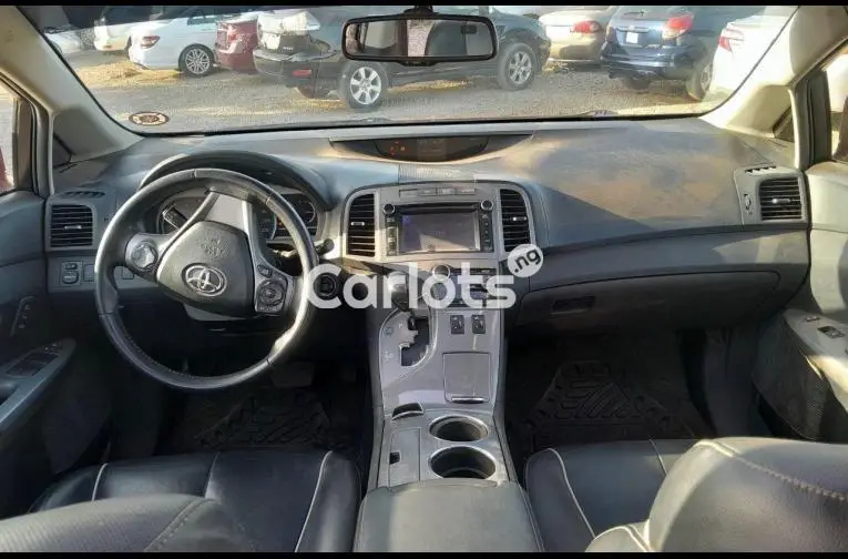 FOREIGN USED 2015 TOYOTA VENZA FULL OPTION - 3/5