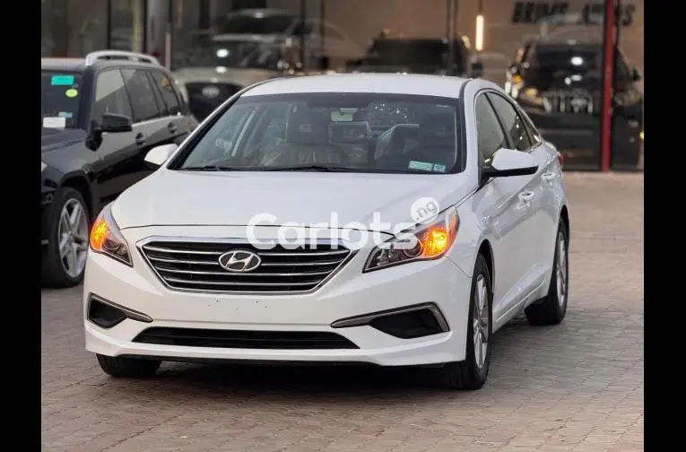 FOREIGN USED 2017 HYUNDAI SONATA