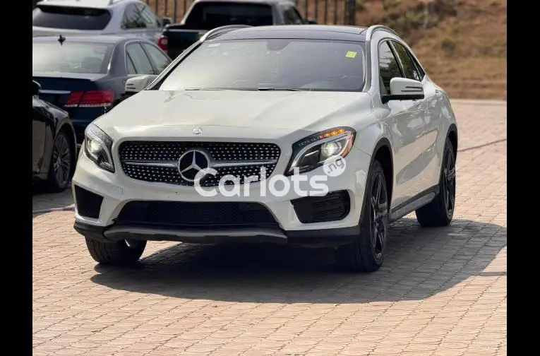 FOREIGN USED 2015 MERCEDES BENZ GLA250 FULL OPTION - 1/5