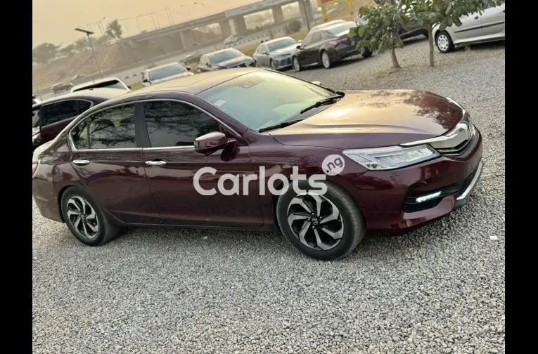 2017 UPGRADED HONDA ACCORD FULL OPTION - 2/5