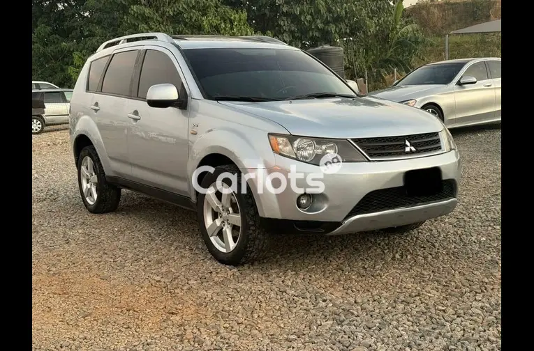 SUPER CLEAN 2008 MITSUBISHI OUTLANDER