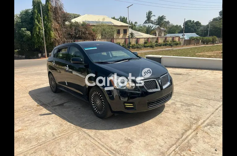 SUPER CLEAN 2009 PONTIAC VIBE