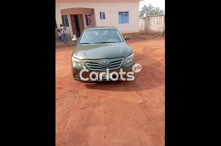 Super clean Toyota Camry Spider 2008 - 2/5